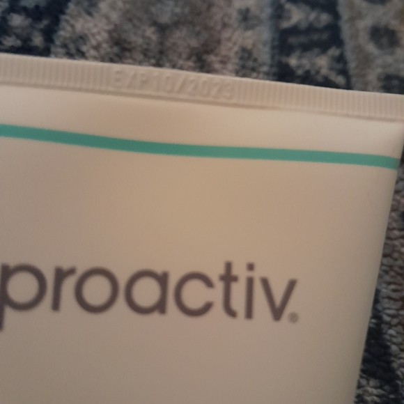 Proactiv Acne Body Wash 9 oz - Picture 3 of 3